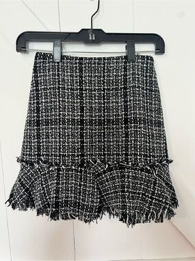 Alya Black & White Tweed Ruffle-Hem Mini Skirt